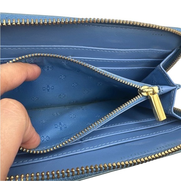TORY BURCH Blue Patent Leather Zip Around Wallet - Picture 7 of 10